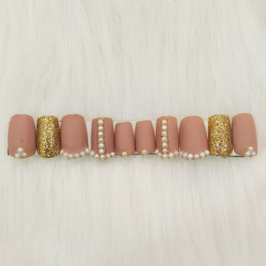 Nude Pearl Embellished Glitter Nails