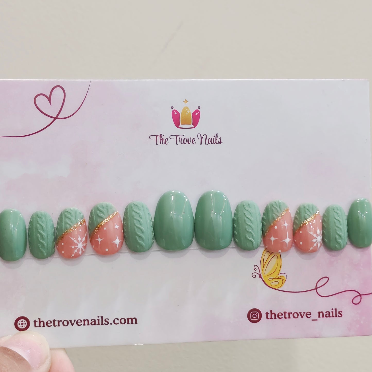 Green Sweater Art Nails